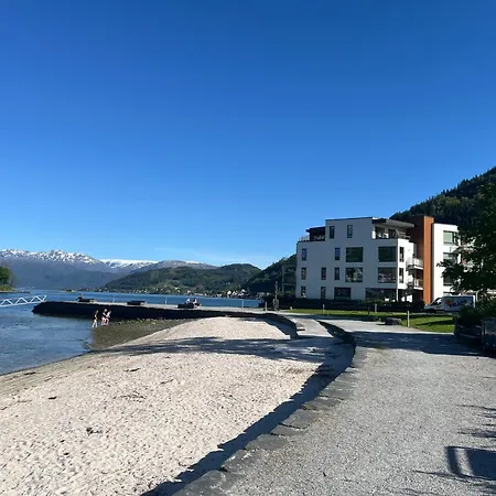 Pen Ved Hardangerfjorden Appartamento
